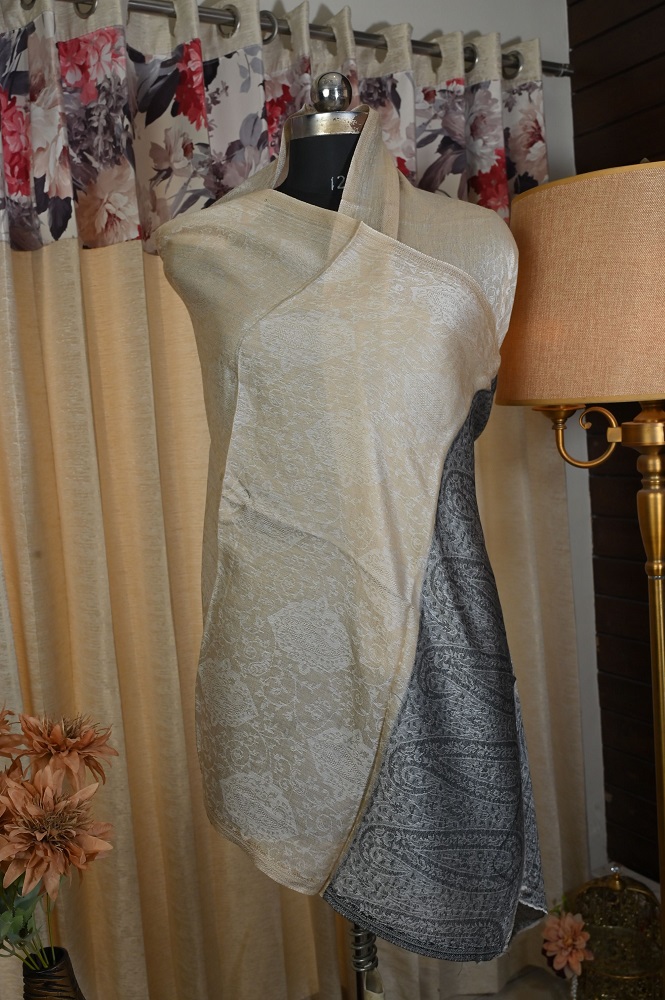 Pashmina based cream and grey stall very soft and light weight
