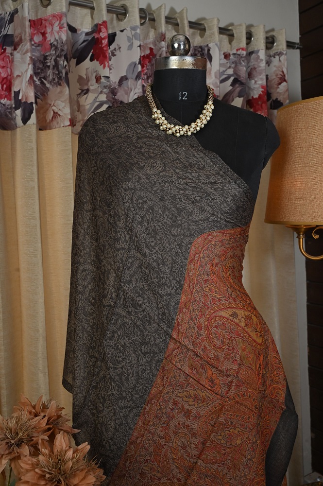 Beautiful pashmina based very light weight stall